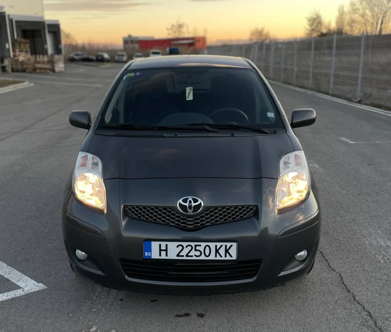 Toyota Yaris 1.33I, снимка 5 - Автомобили и джипове - 48285000