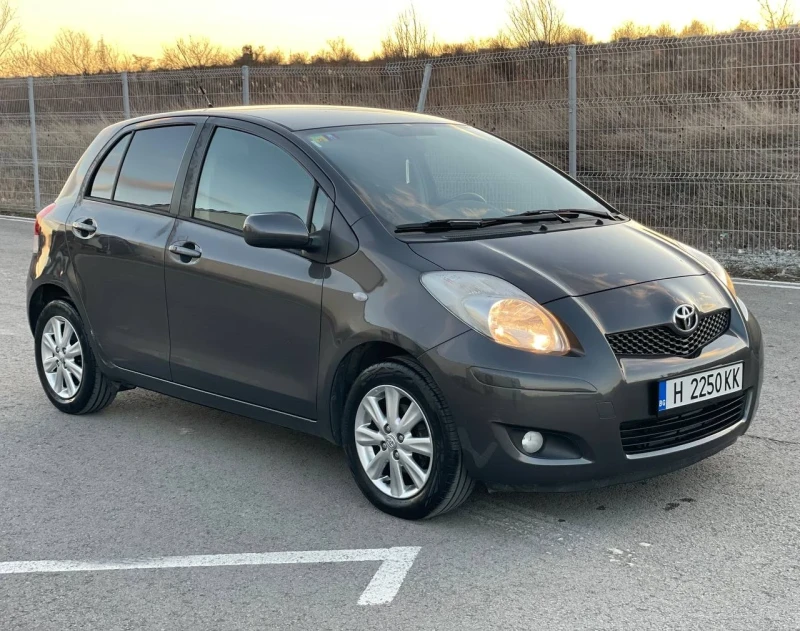 Toyota Yaris 1.33I, снимка 2 - Автомобили и джипове - 48285000