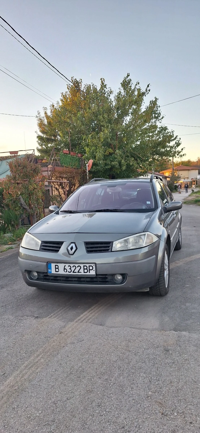 Renault Megane 2.0 16v, снимка 2 - Автомобили и джипове - 52187805