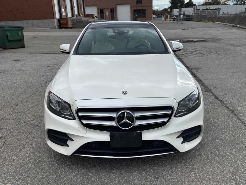 Mercedes-Benz E 300 4M* AMG-pk* HUD* Burmester* Wide* Distr* 360* Пано, снимка 3 - Автомобили и джипове - 52318031