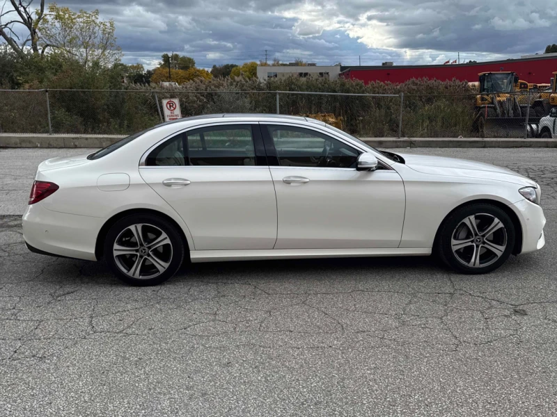 Mercedes-Benz E 300 4M* AMG-pk* HUD* Burmester* Wide* Distr* 360* Пано, снимка 4 - Автомобили и джипове - 52318031