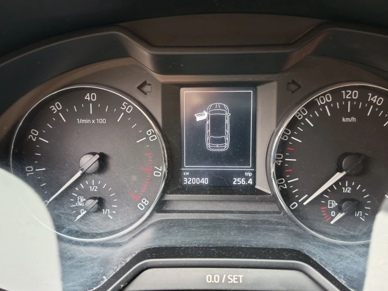 Skoda Octavia, снимка 8 - Автомобили и джипове - 52336832