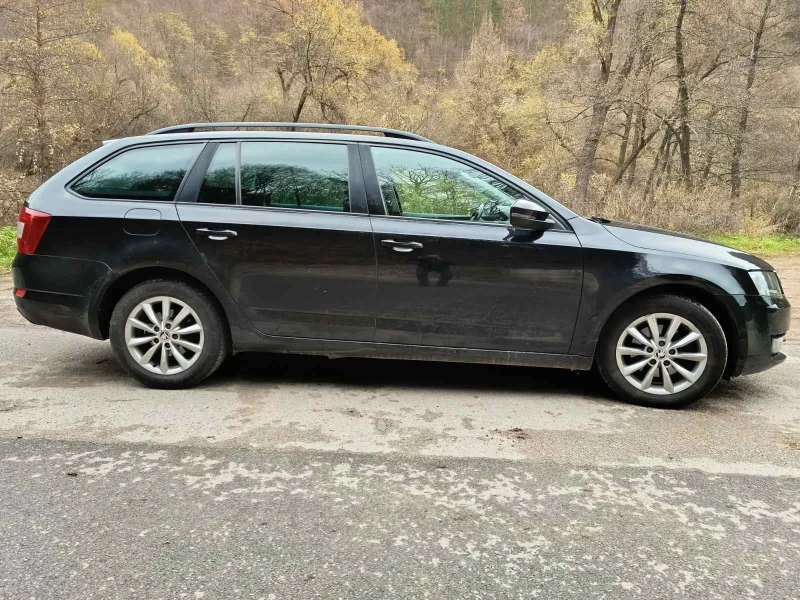 Skoda Octavia, снимка 4 - Автомобили и джипове - 52336832