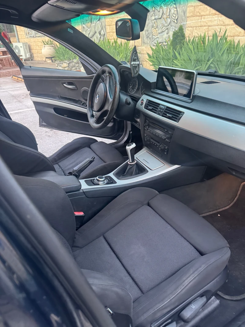 BMW 320 E91 2.0D 163 кс, снимка 4 - Автомобили и джипове - 52683665