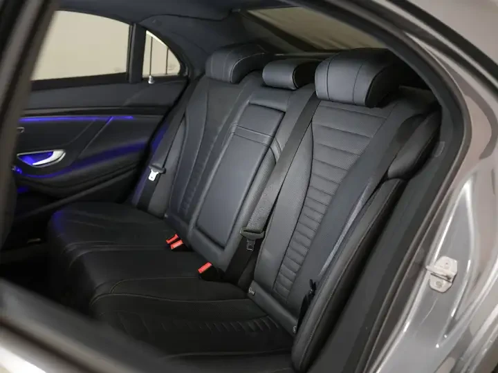 Mercedes-Benz S 560 AMG PKG * CARFAX * АВТО КРЕДИТ * , снимка 10 - Автомобили и джипове - 54744839
