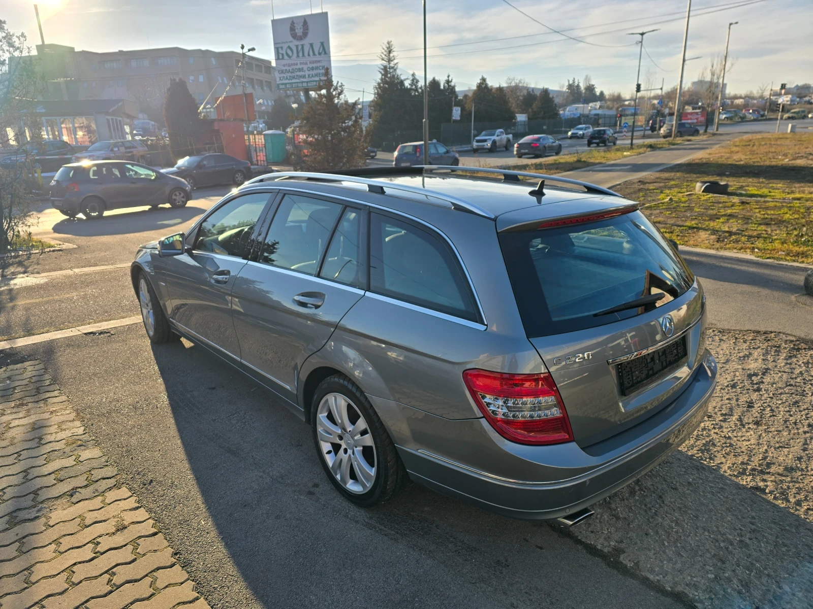 Mercedes-Benz C 220 2.2 Топ изпълнение - изображение 5