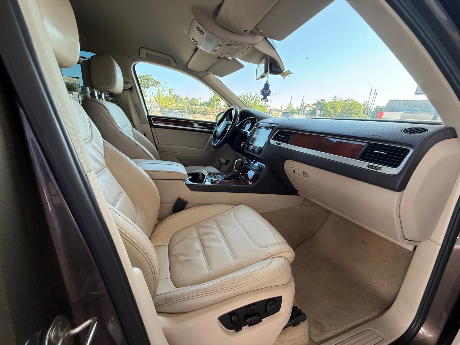 VW Touareg 3.0D* LED* Кожа - изображение 9