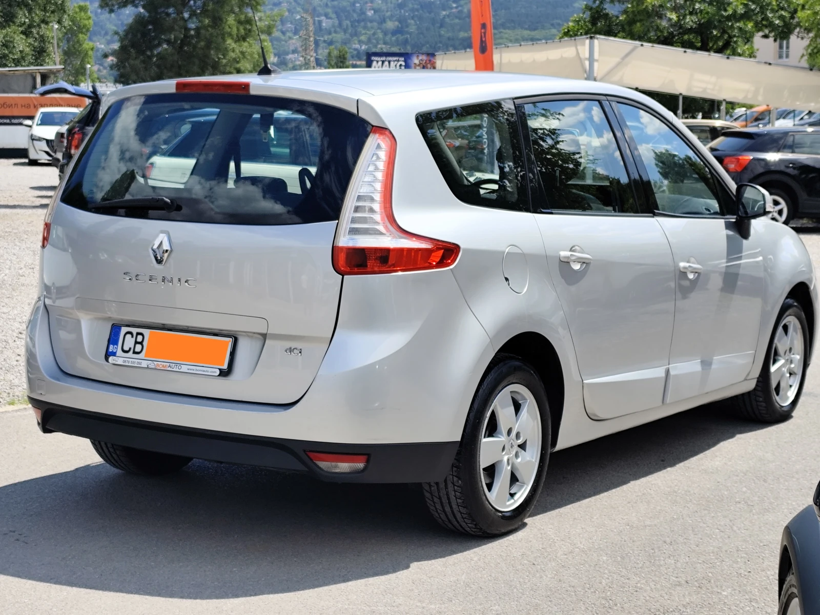 Renault Scenic 1.5DCi* 7 МЕСТА* 6 СКОРОСТИ* NAVI* EURO5A*  - изображение 4