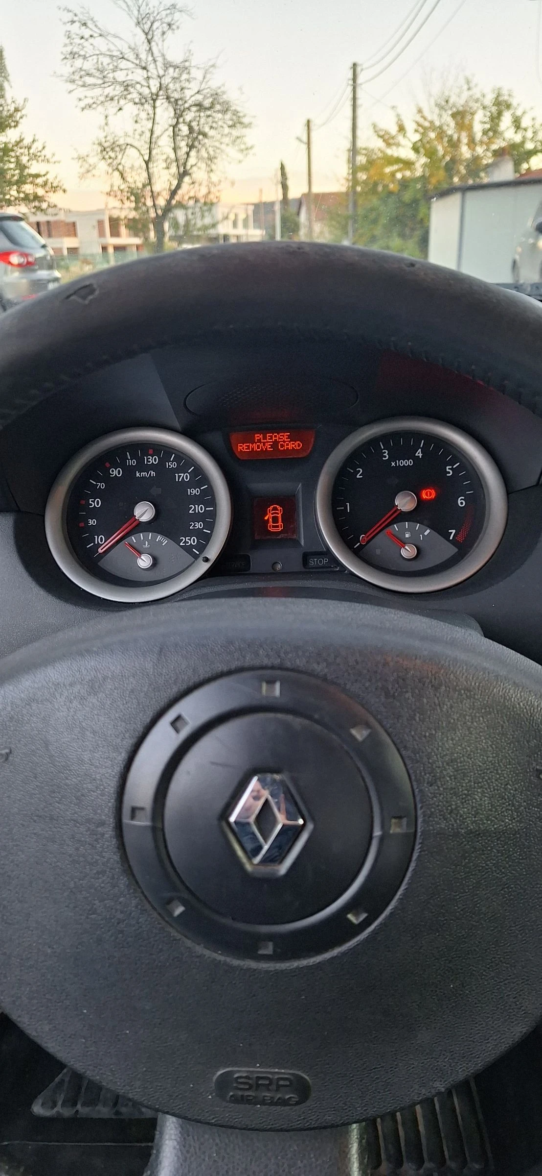 Renault Megane 2.0 16v - изображение 9