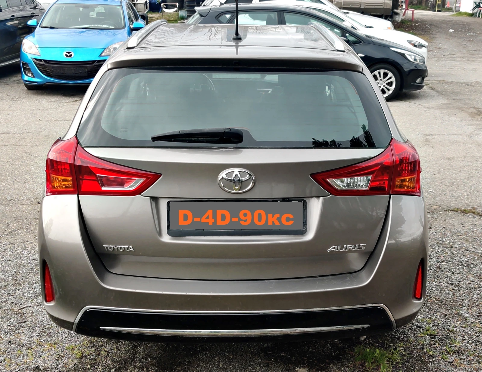 Toyota Auris 1.4 D-4D, снимка 4 - Автомобили и джипове - 53812342