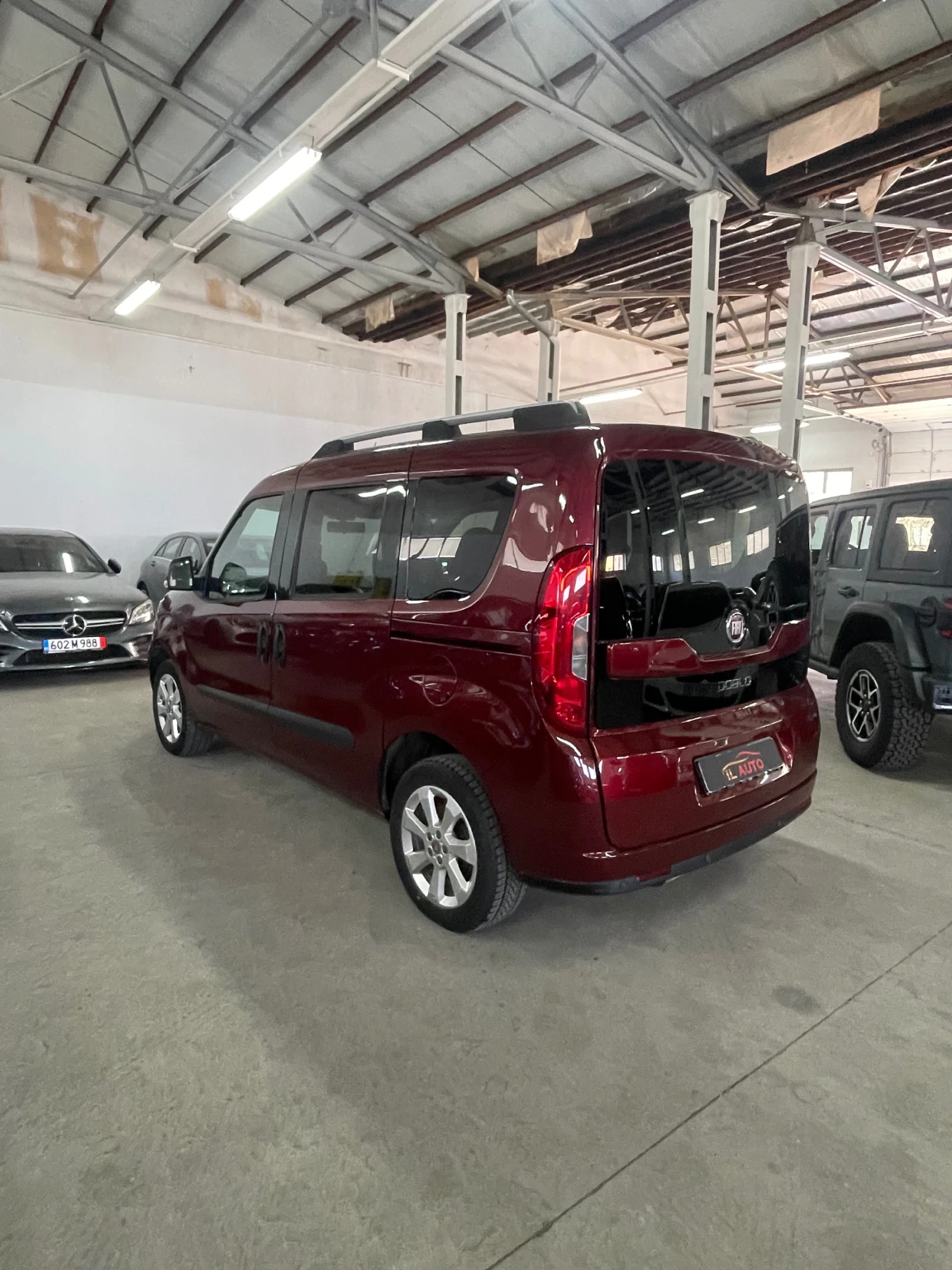 Fiat Doblo 1.4 Т метан/бензин/Обслужен!!!, снимка 5 - Автомобили и джипове - 53892135