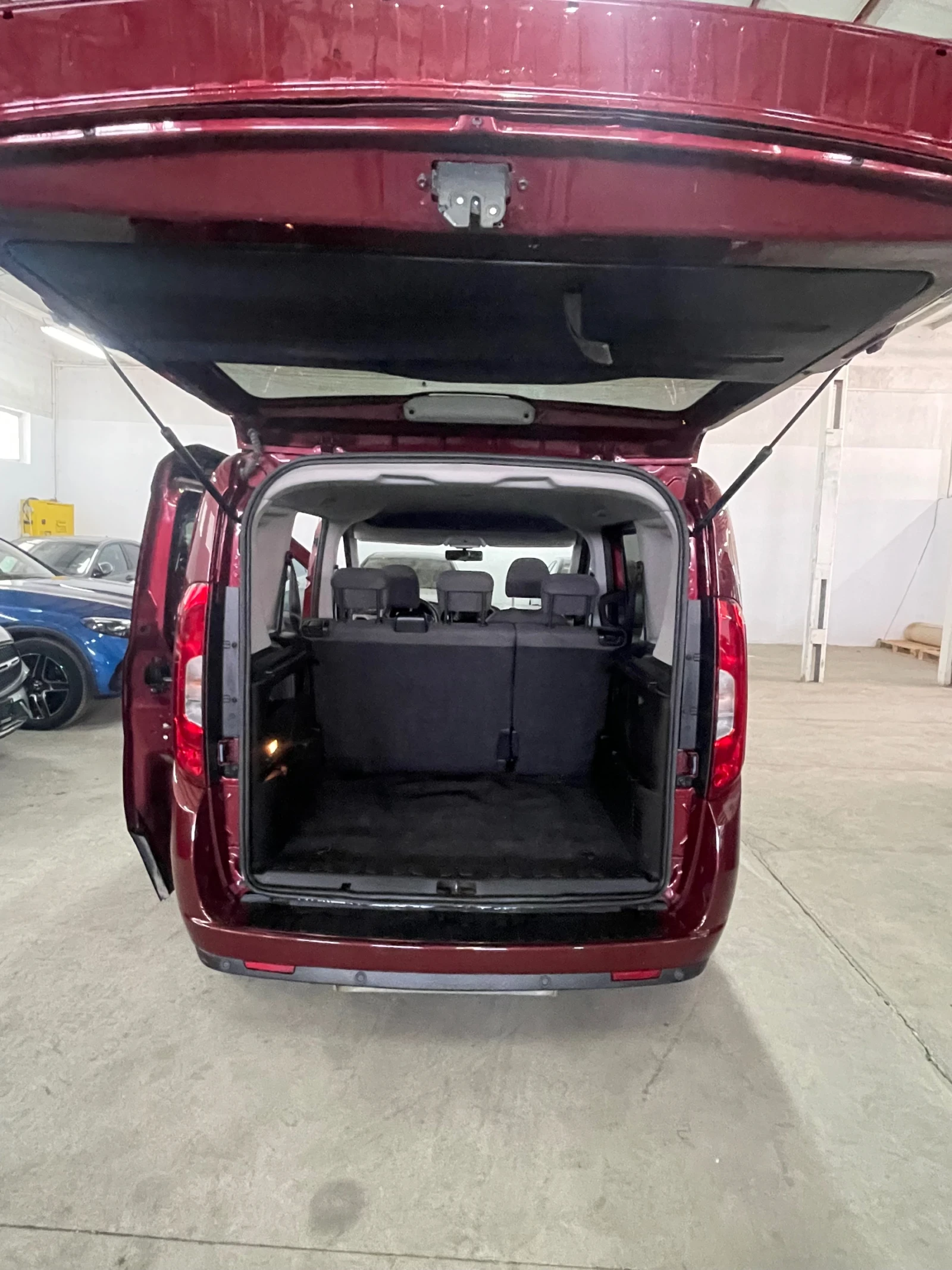 Fiat Doblo 1.4 Т метан/бензин/Обслужен!!!, снимка 15 - Автомобили и джипове - 53892135