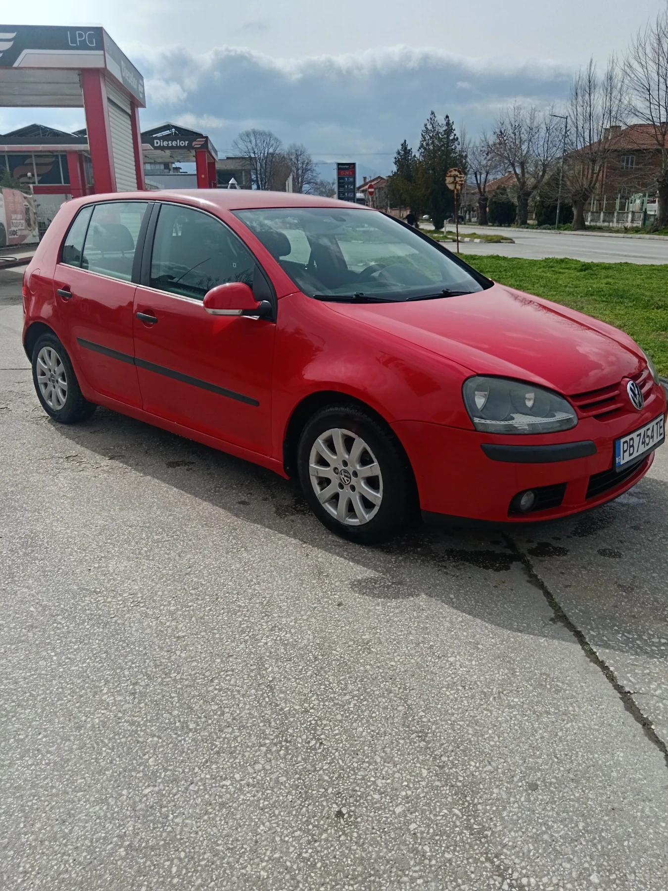 VW Golf 2.0 TDI KLIMA, снимка 10 - Автомобили и джипове - 53914111