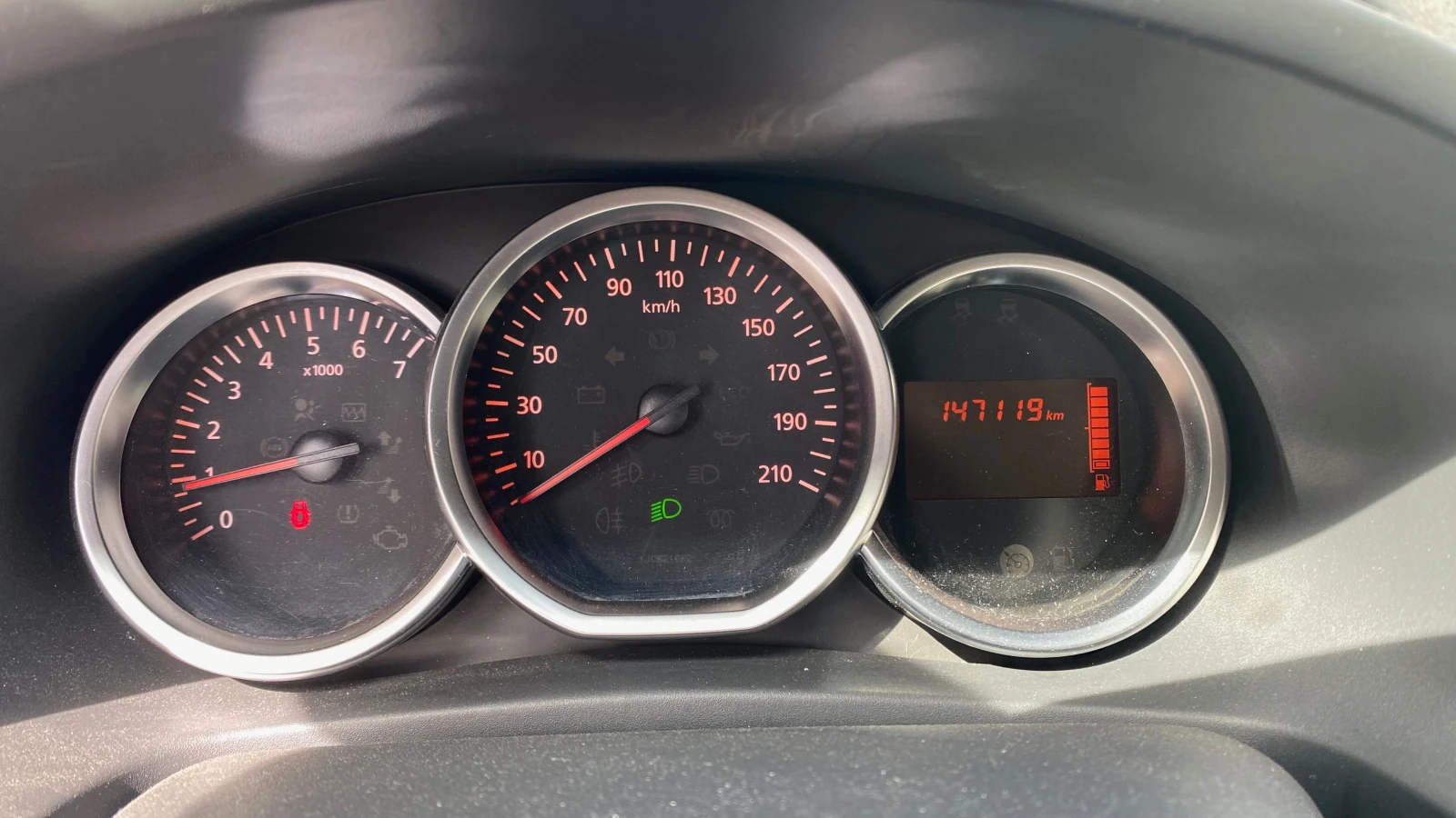 Dacia Logan N1, снимка 9 - Автомобили и джипове - 54247279