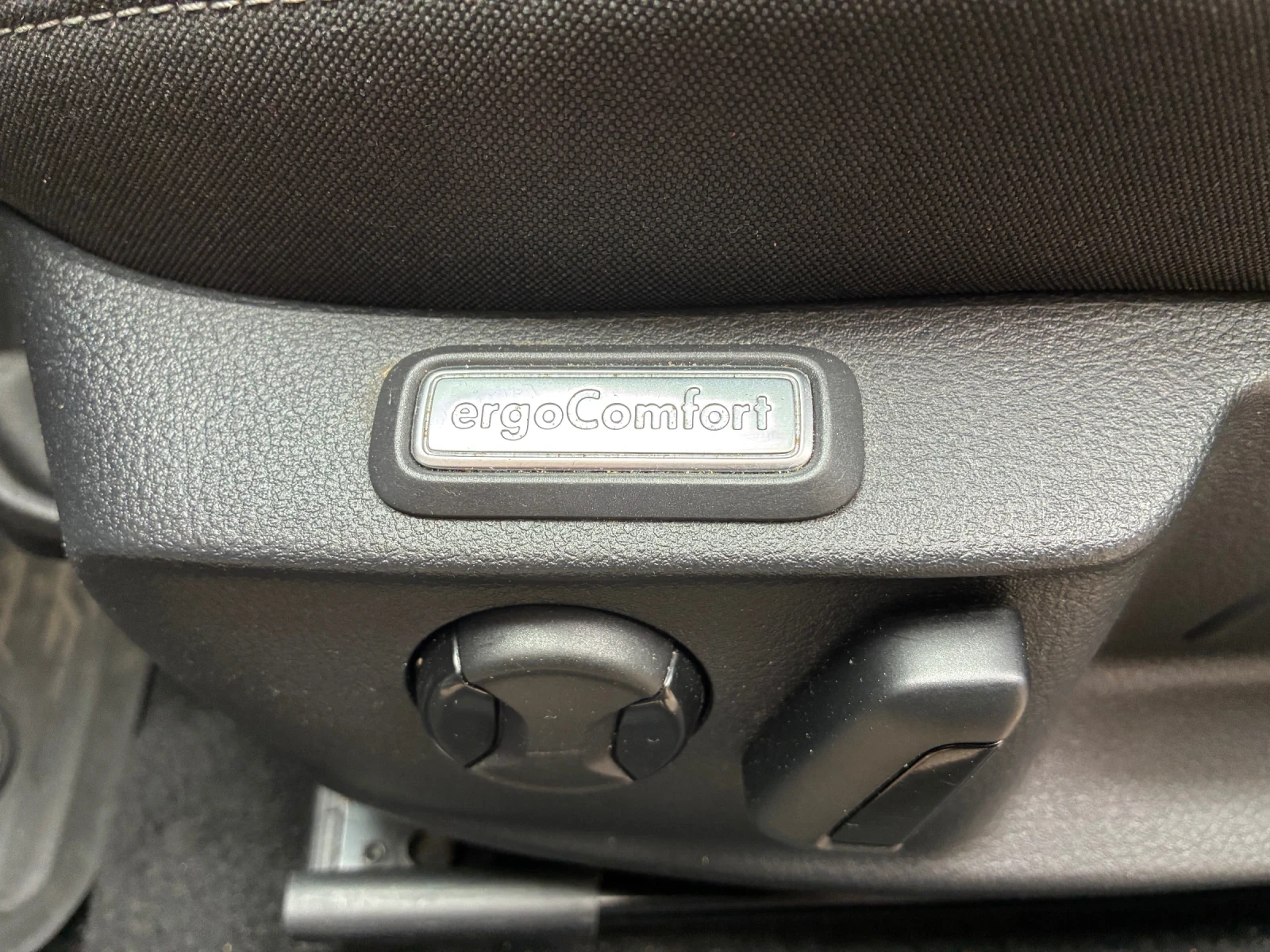 VW Passat 2.0 TDI 150, снимка 10 - Автомобили и джипове - 54086168