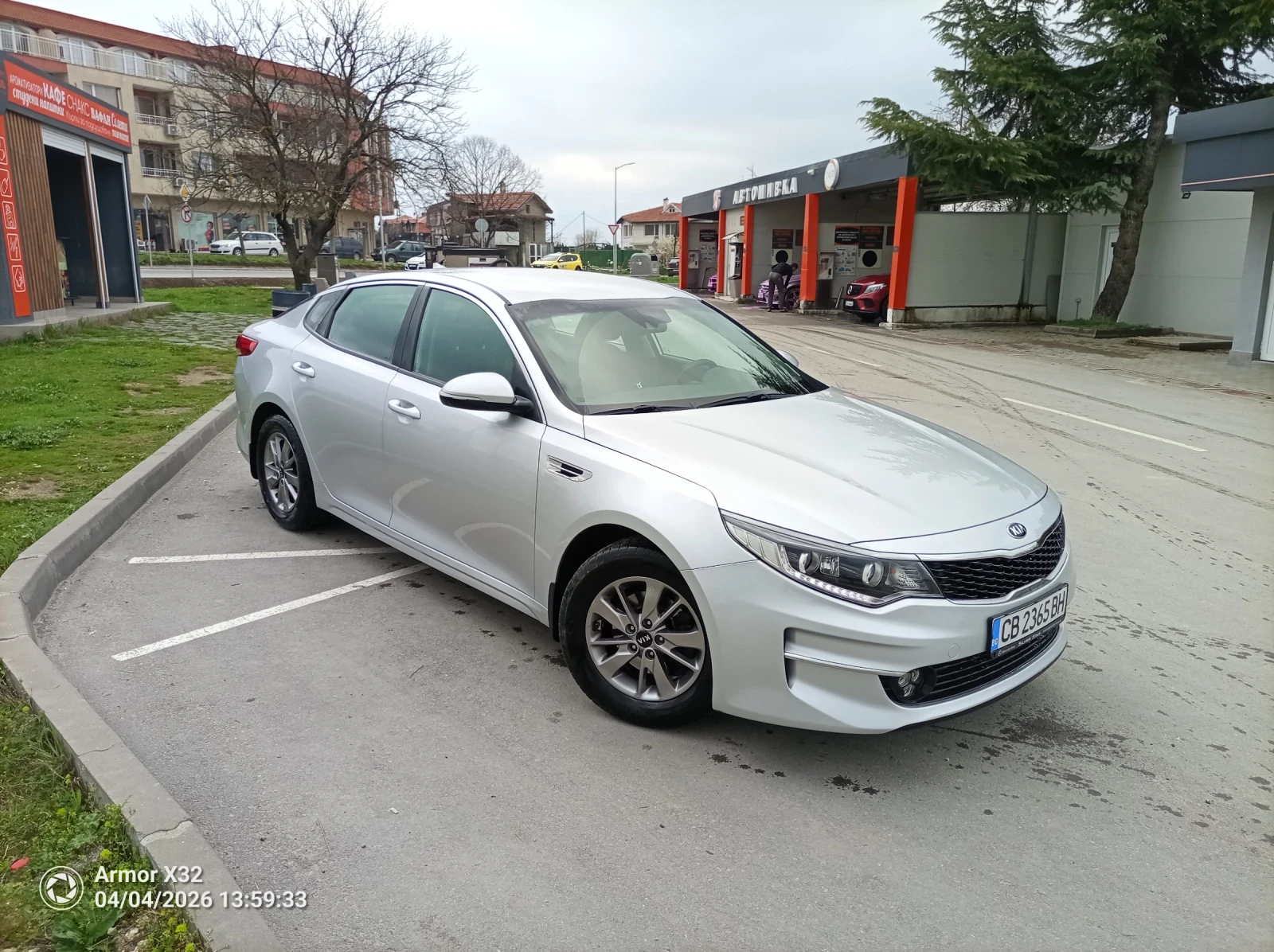 Kia Optima 1.7CRDI, снимка 2 - Автомобили и джипове - 54683032