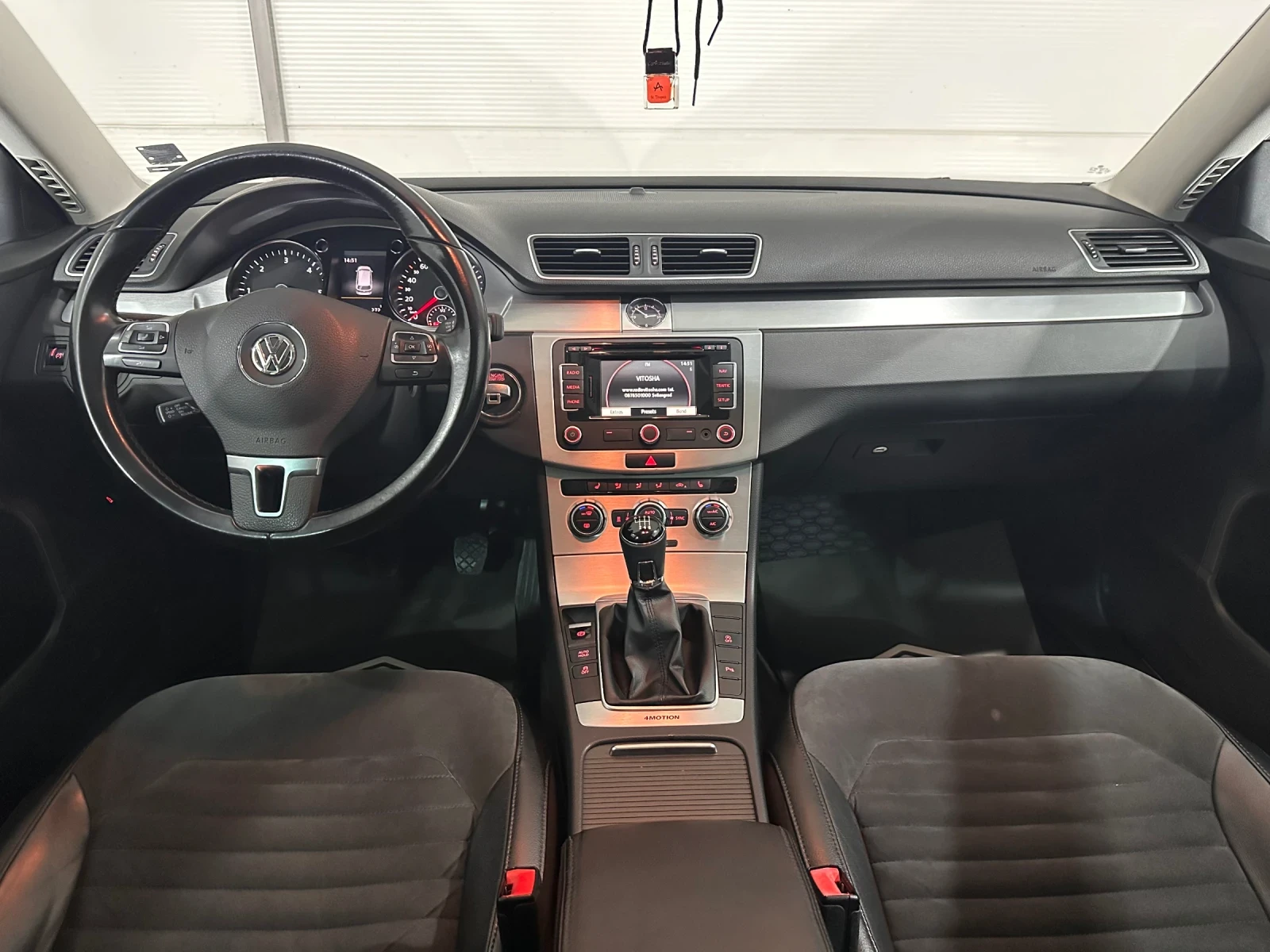 VW Passat LED* Navi* Pano* 4 motion, снимка 8 - Автомобили и джипове - 54264162