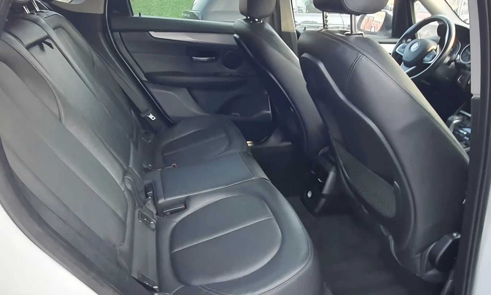 BMW 2 Active Tourer 218d Lyxury, снимка 14 - Автомобили и джипове - 54387659