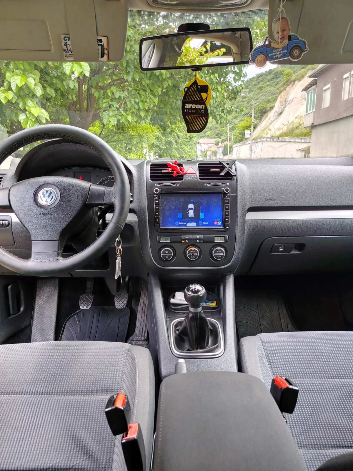 VW Jetta 1.9, снимка 4 - Автомобили и джипове - 54740094