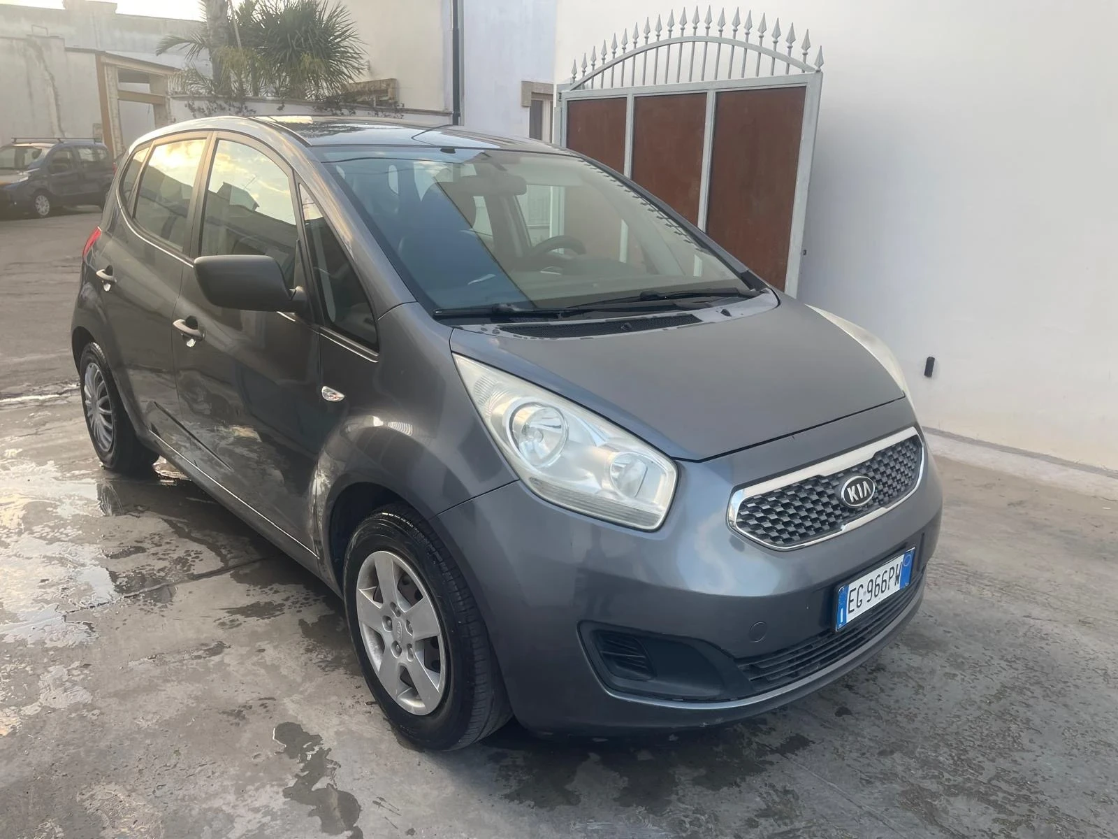 Kia Venga, снимка 2 - Автомобили и джипове - 54748096