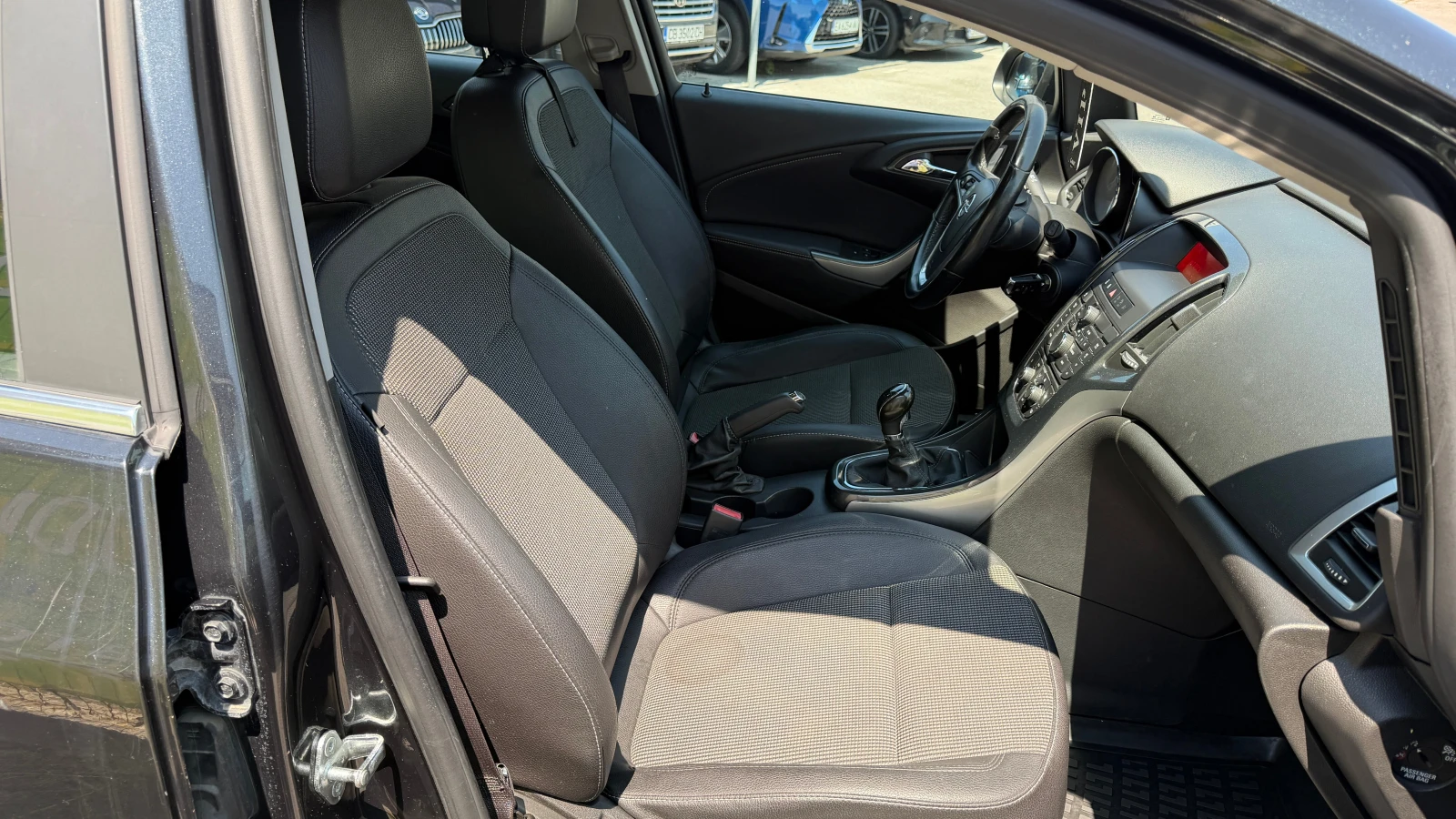 Opel Astra Caravan 1.7 CDTI, снимка 12 - Автомобили и джипове - 55310888