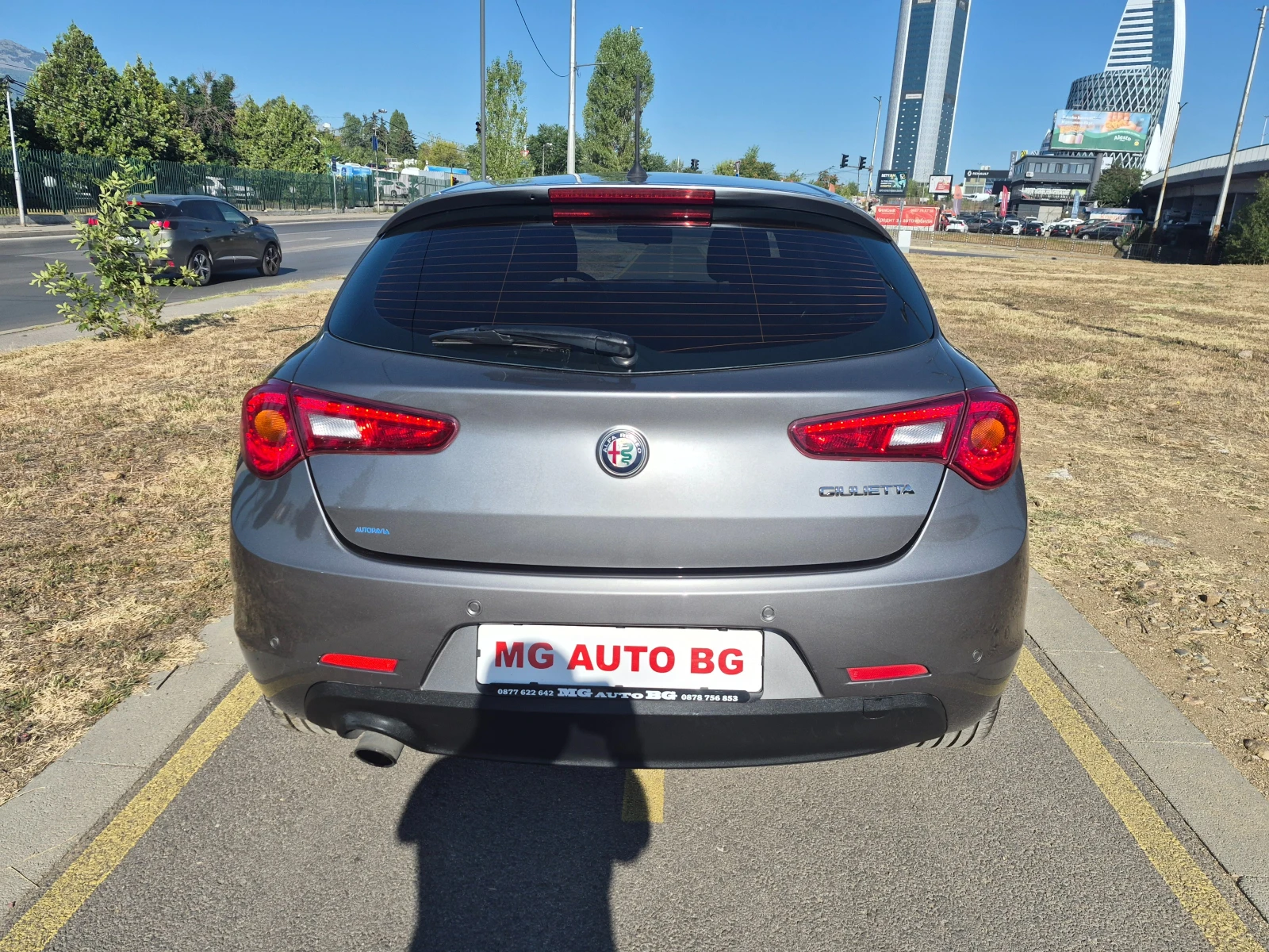 Alfa Romeo Giulietta 1.4T БЕНЗИН/ГАЗ, снимка 8 - Автомобили и джипове - 55669945