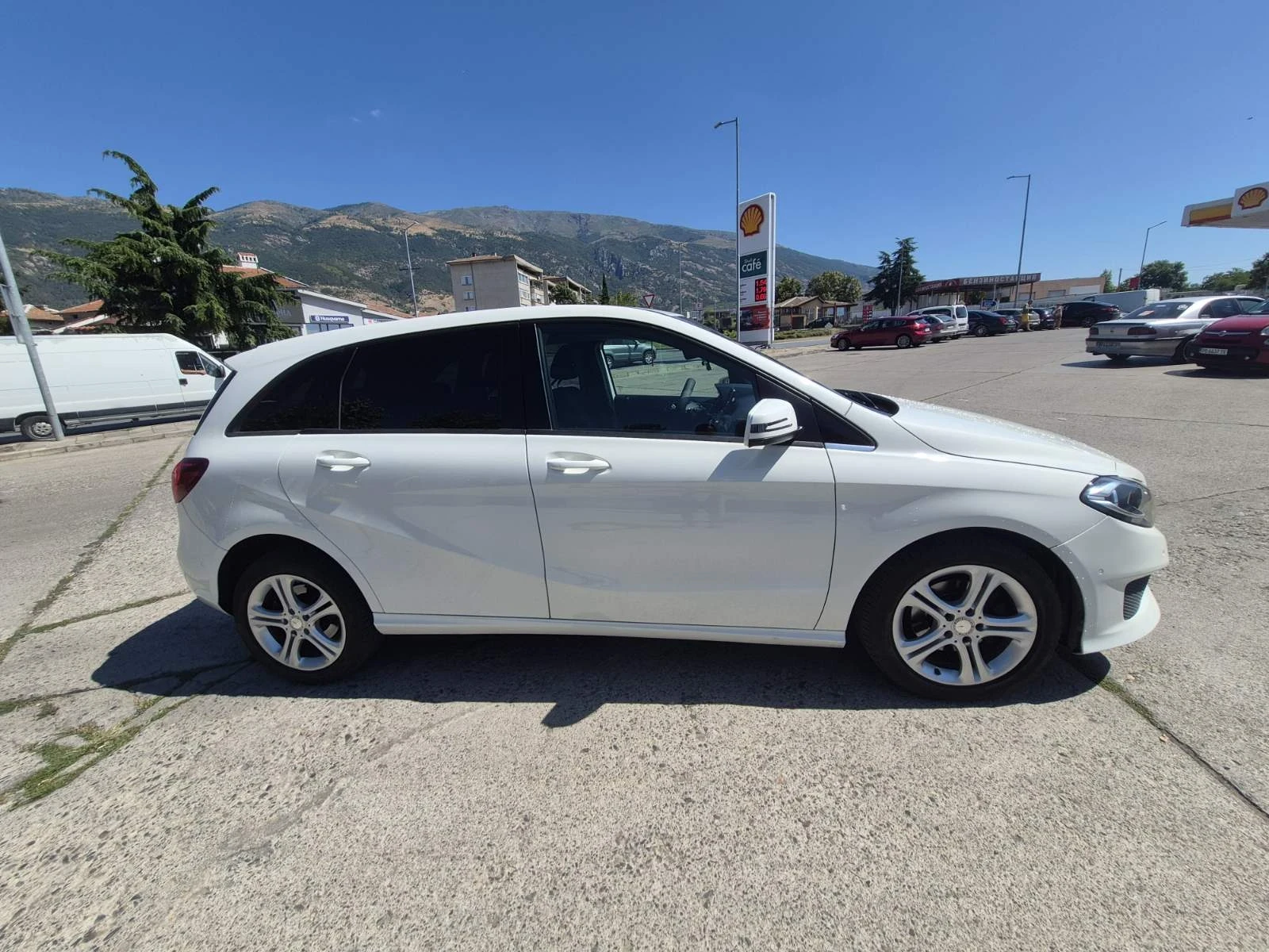 Mercedes-Benz B 220 B220.177ks..651motot, снимка 4 - Автомобили и джипове - 55681901