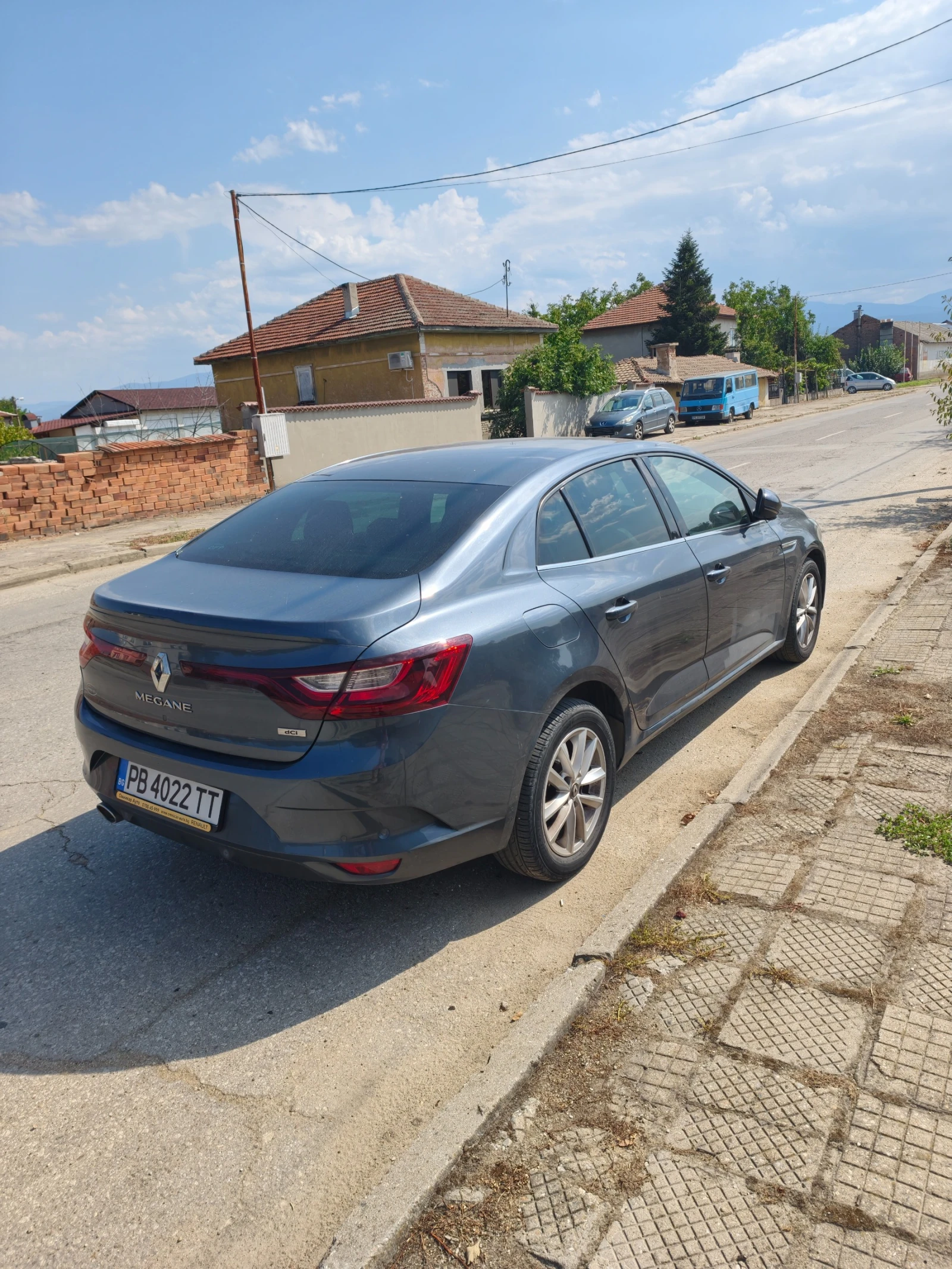 Renault Megane Sedan, снимка 2 - Автомобили и джипове - 55885971