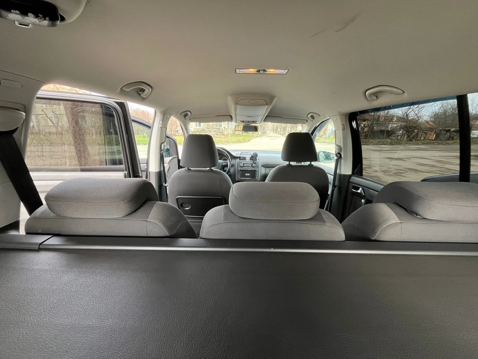VW Touran 2.0TDI 140 , снимка 9 - Автомобили и джипове - 56224122