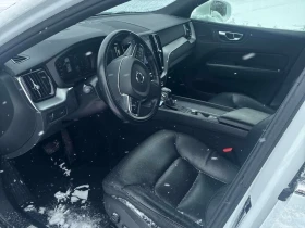 Volvo XC60 Momentum  CARFAX, снимка 5