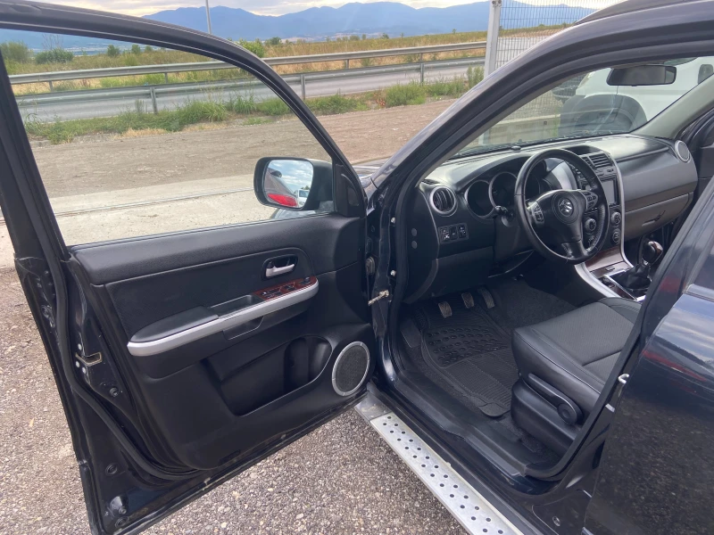 Suzuki Grand vitara 2.0 GAZ NAVI ГЪРЦИЯ, снимка 9 - Автомобили и джипове - 51477653