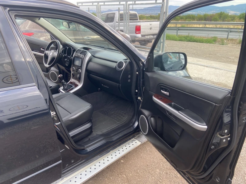 Suzuki Grand vitara 2.0 GAZ NAVI ГЪРЦИЯ, снимка 13 - Автомобили и джипове - 51477653