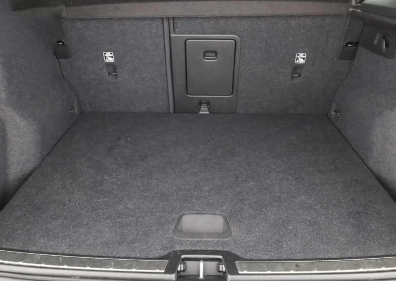 Volvo XC40 T5/INSCRIPTION/261HP/360CAM/MEMO/PANO/LED/H&K/646f, снимка 9 - Автомобили и джипове - 51482768