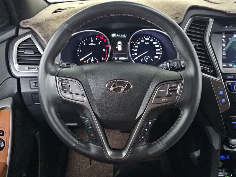 Hyundai Santa fe 2.0 4WD EXCLUSIVE, снимка 13 - Автомобили и джипове - 55717359
