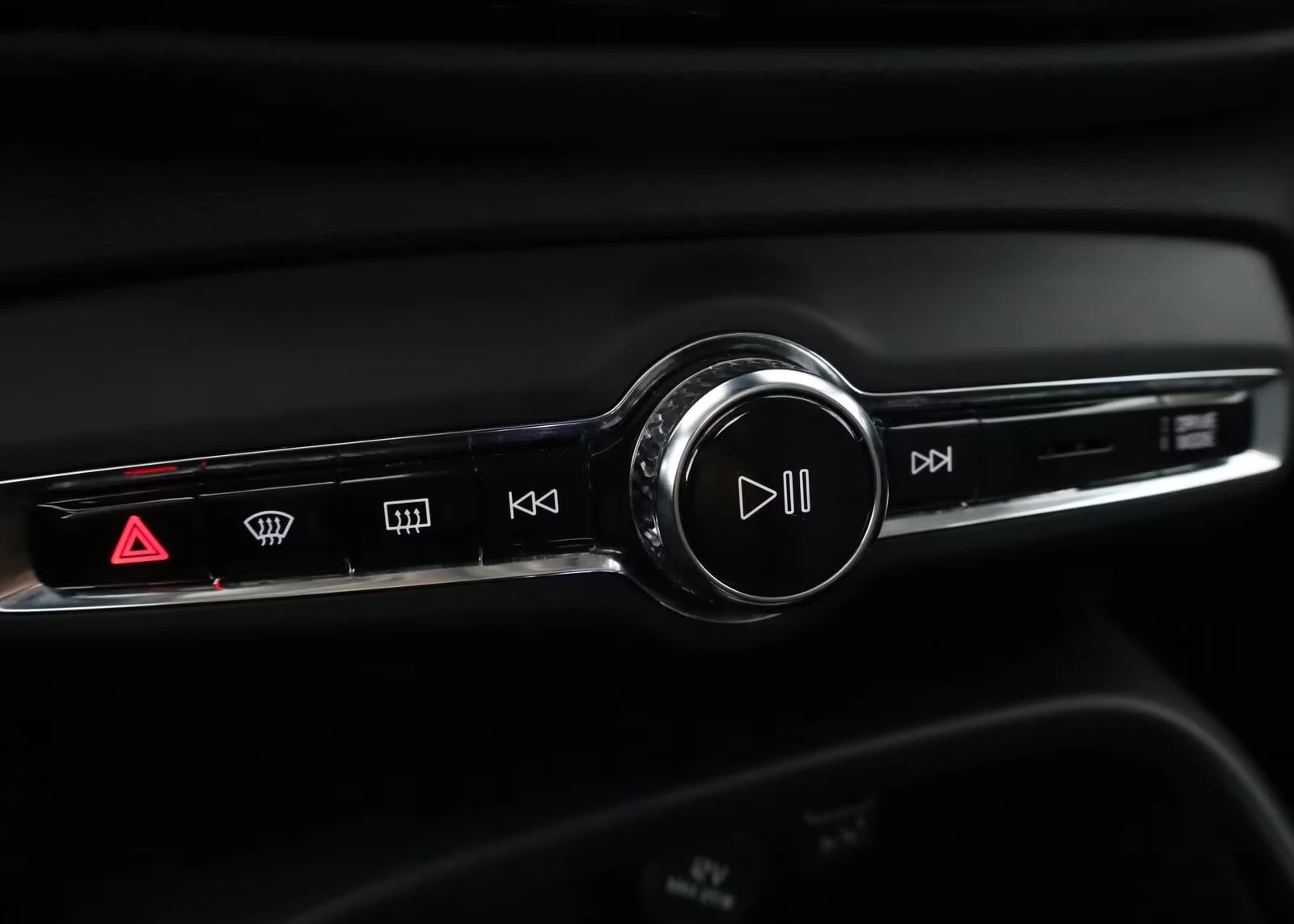 Volvo XC40 T5/INSCRIPTION/261HP/360CAM/MEMO/PANO/LED/H&K/646f | Mobile.bg   13