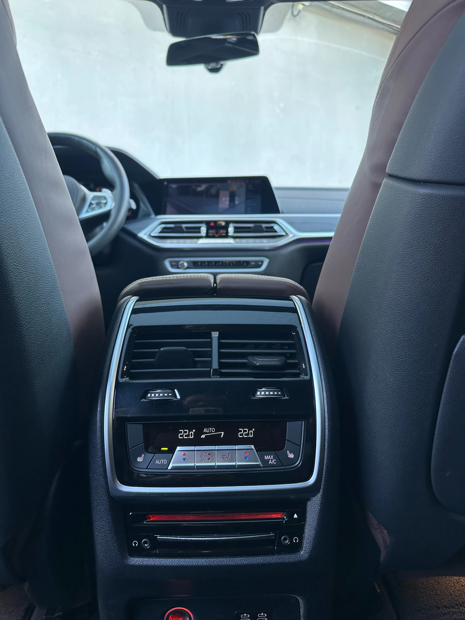 BMW X7 M50d xDrive от БГ - изображение 8