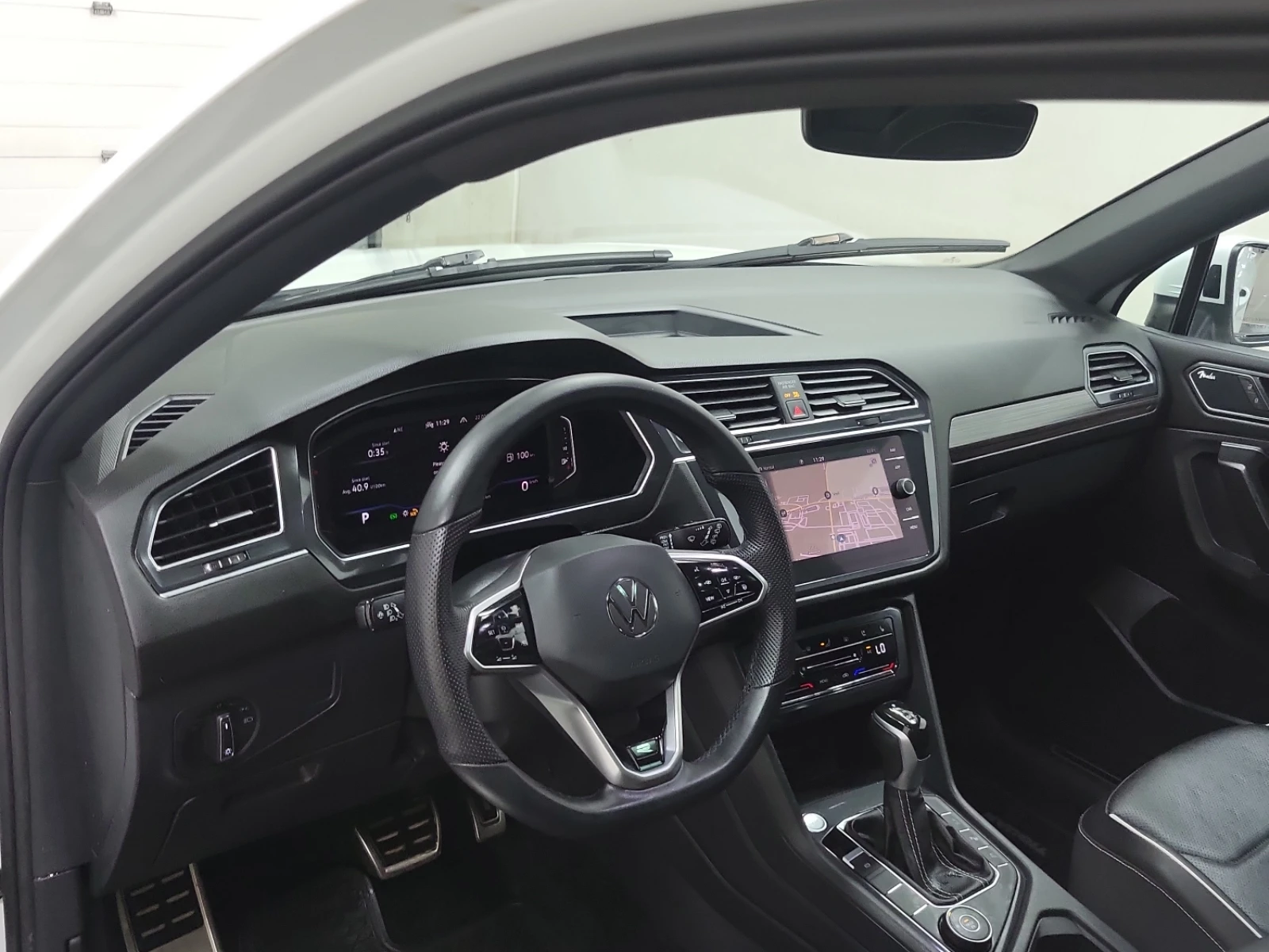VW Tiguan * R-LINE* CARFAX * БЕЗ ПЪРВОНАЧАЛНА ВНОСКА - изображение 7