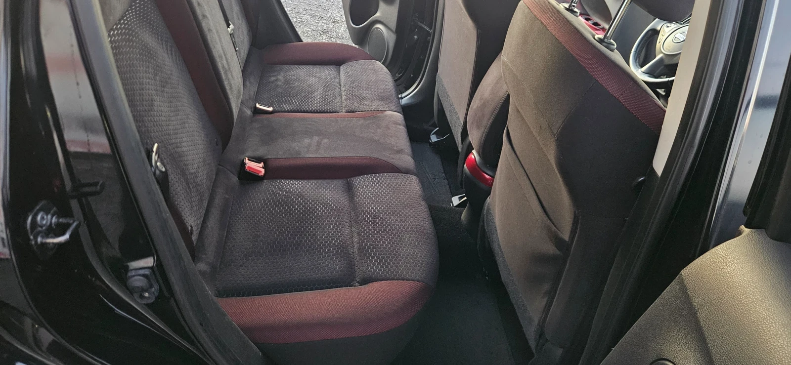 Nissan Juke 1.6i 4x4 SWISS  - изображение 10