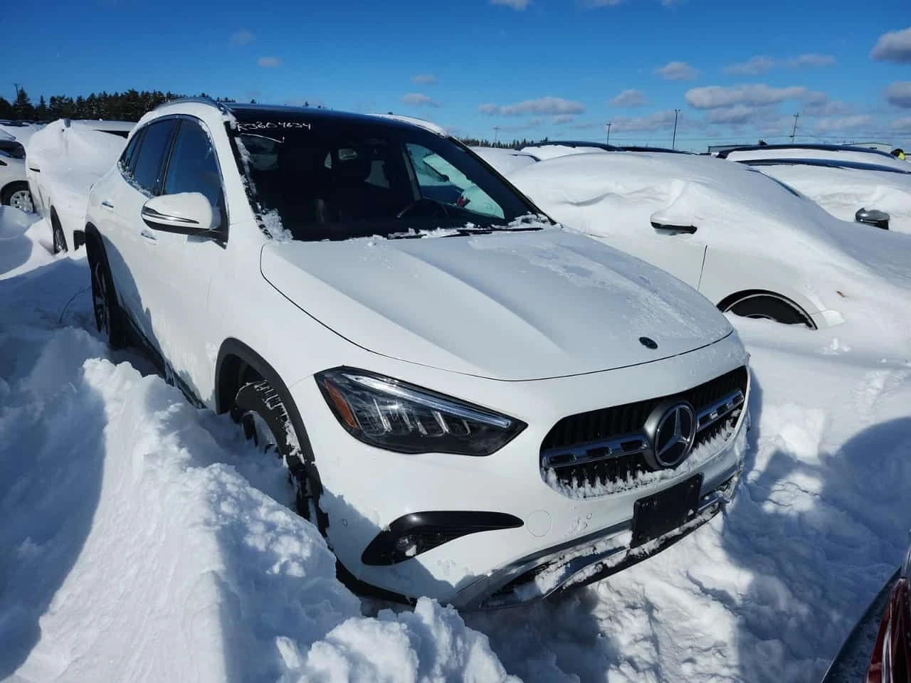 Mercedes-Benz GLA 250  4MATIC| PANORAMA| AMBIENT| CARFAX| , снимка 2 - Автомобили и джипове - 54004626