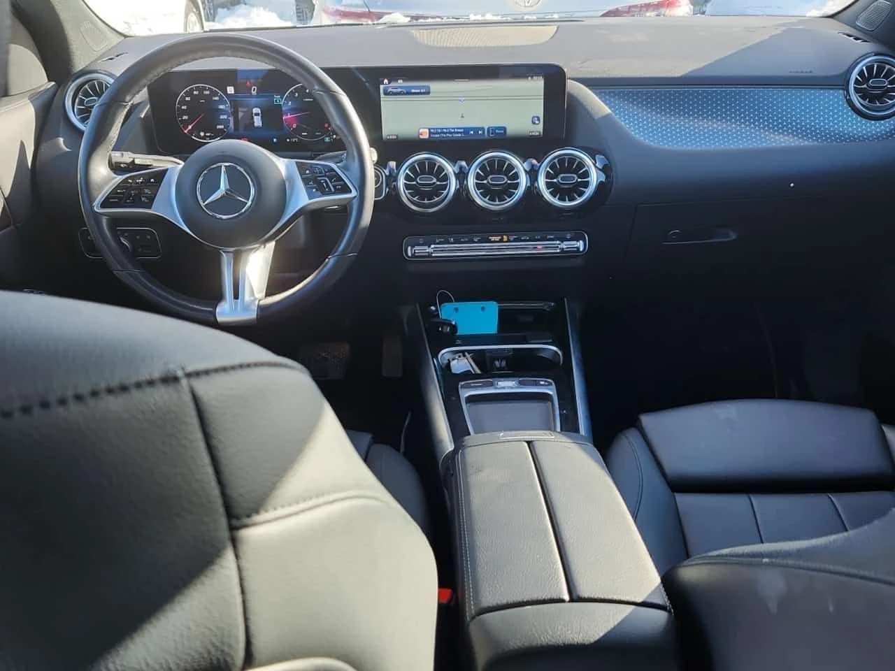 Mercedes-Benz GLA 250  4MATIC| PANORAMA| AMBIENT| CARFAX| , снимка 9 - Автомобили и джипове - 54004626