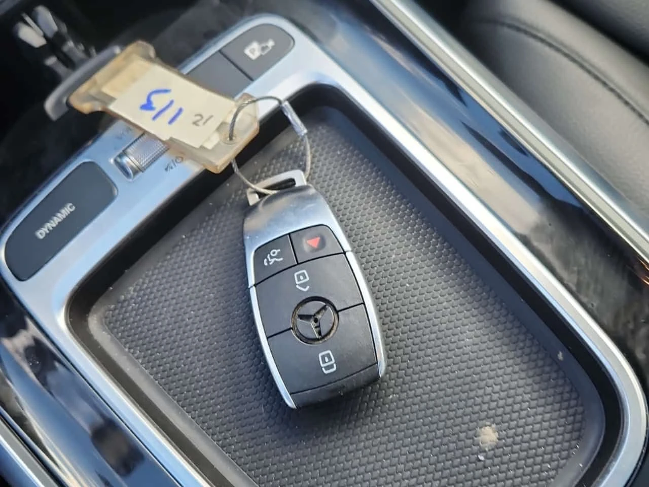 Mercedes-Benz GLA 250  4MATIC| PANORAMA| AMBIENT| CARFAX| , снимка 17 - Автомобили и джипове - 54004626