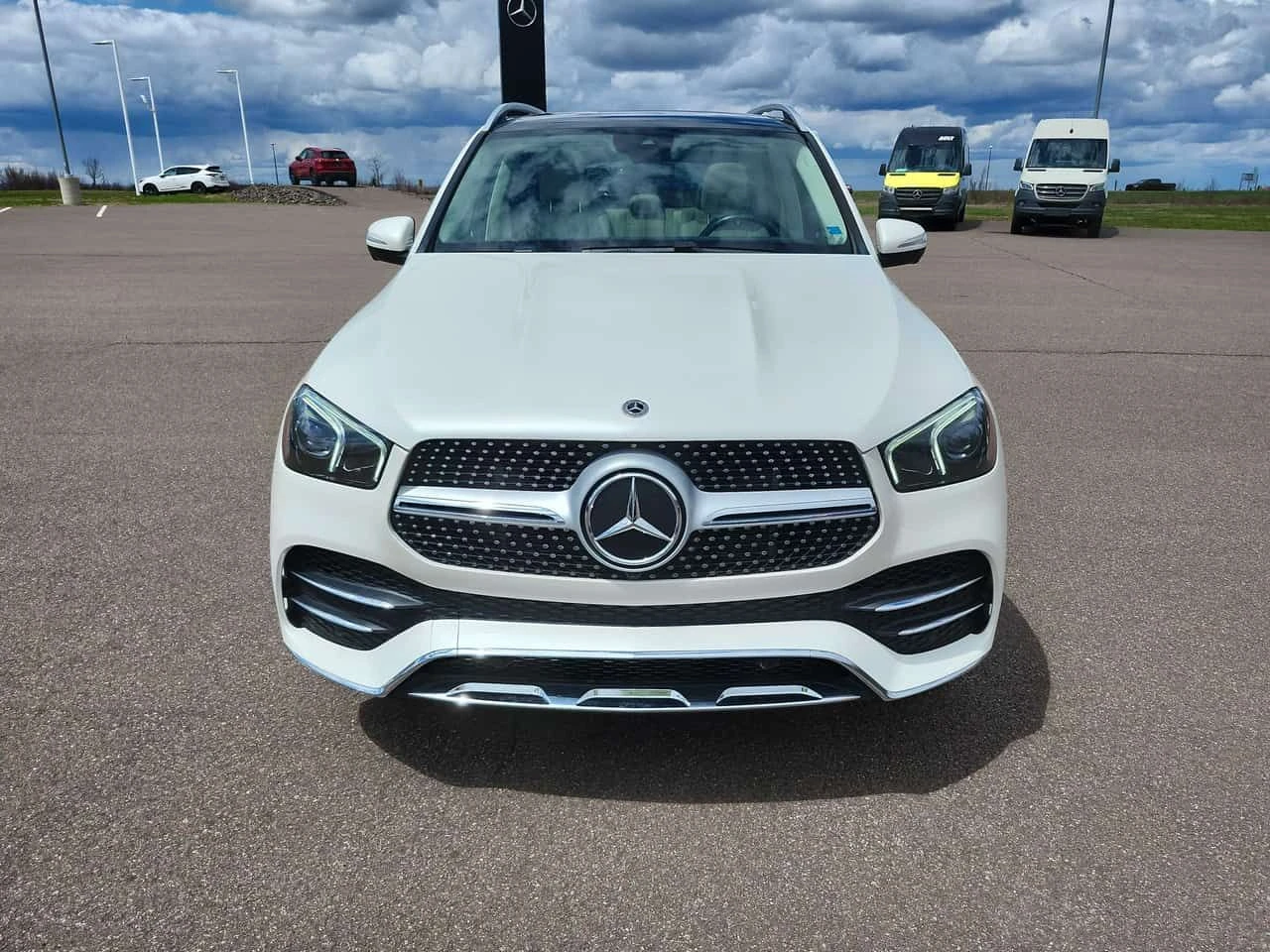 Mercedes-Benz GLE 450 | DISTR| 360| BURMESTER| ПОДГРЕВ| ОБДУХВАНЕ| CARFX, снимка 2 - Автомобили и джипове - 54479905