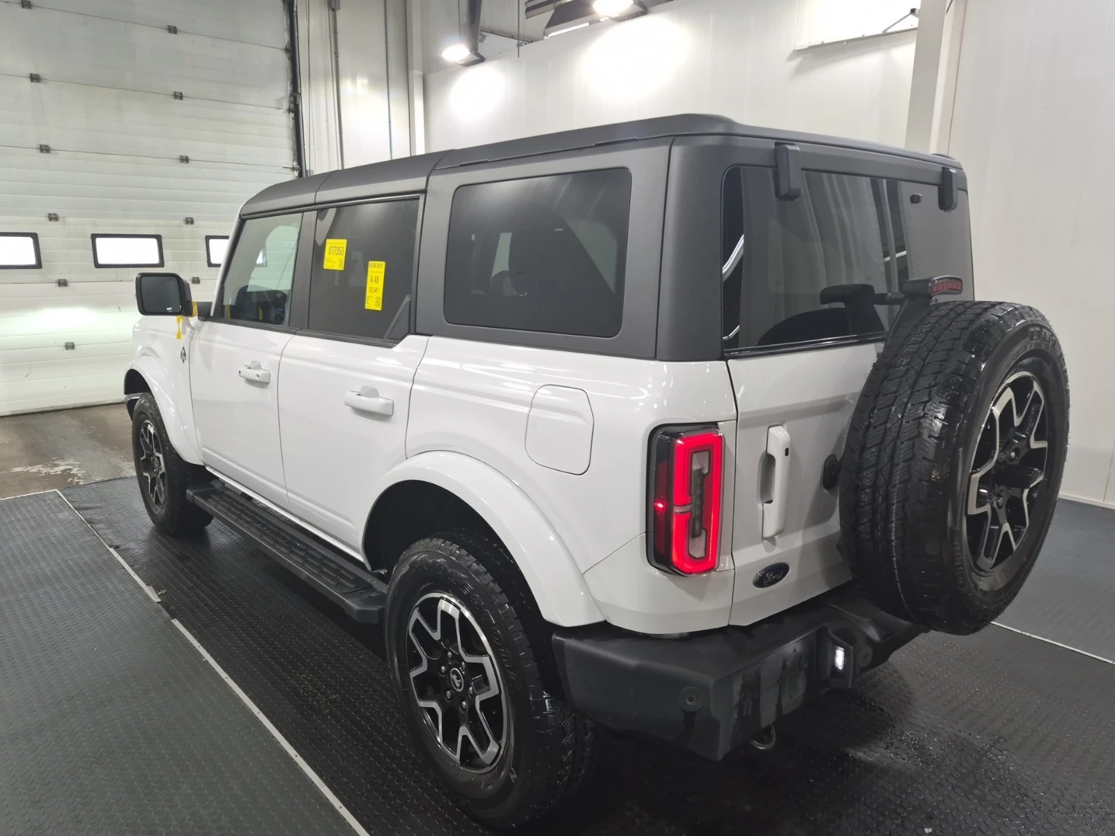 Ford Bronco Outer Banks 4x4, снимка 6 - Автомобили и джипове - 54556512