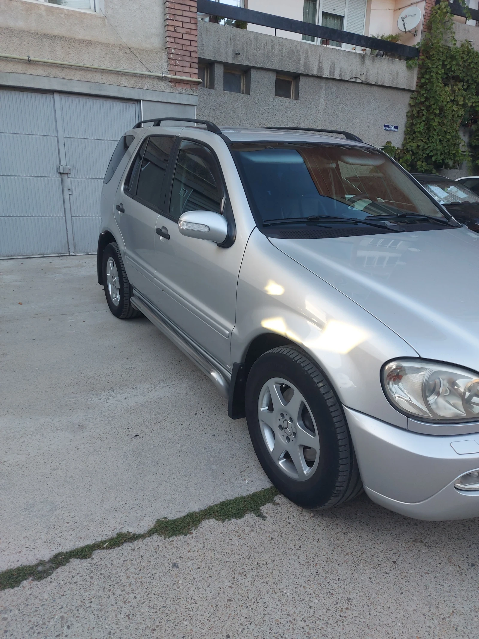 Mercedes-Benz ML 270, снимка 3 - Автомобили и джипове - 56234751