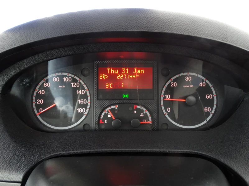 Citroen Jumper 2.2 130 кс климатик, снимка 14 - Бусове и автобуси - 53122435