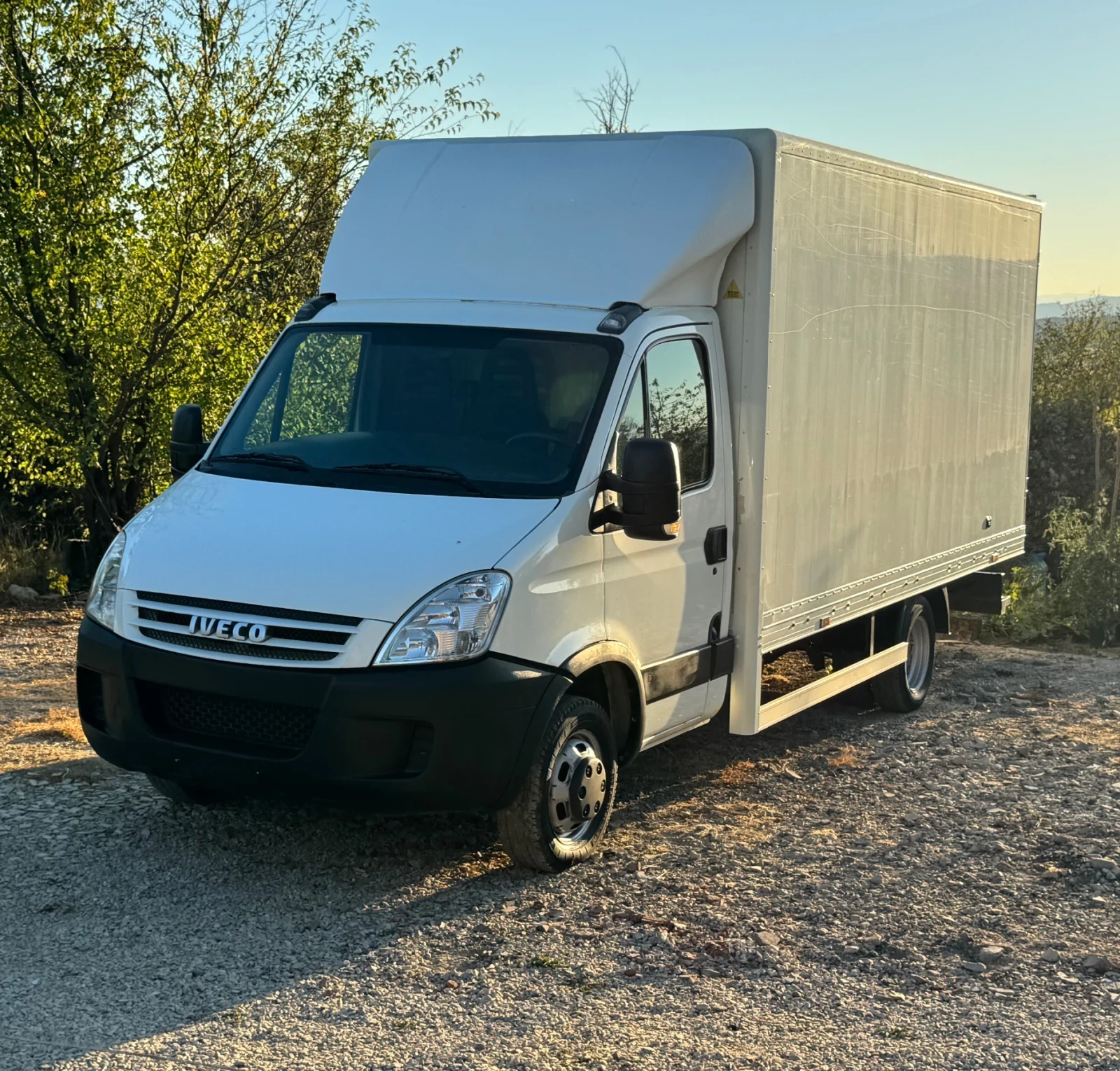 Iveco Daily 40C18   3.0 / 180 к.с. / 4.60 ФУРГОН / ДО 3.5 ТОНА