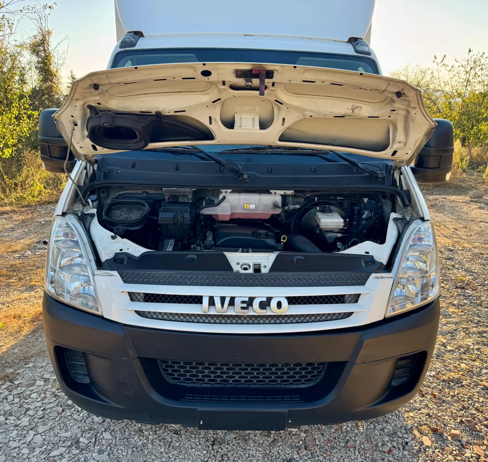 Iveco Daily 40C18   3.0 / 180 к.с. / 4.60 ФУРГОН / ДО 3.5 ТОНА, снимка 13 - Камиони - 56210699