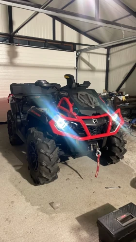 ������ Can-Am Outlander