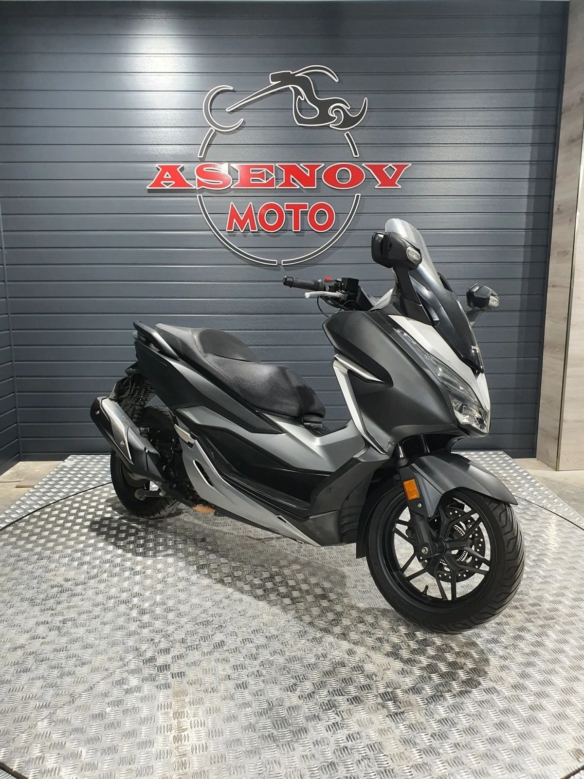 Honda Forza SILVER MAT, снимка 1