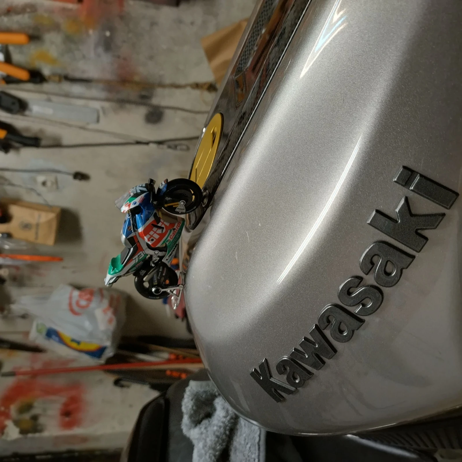 Kawasaki Zx 12-R - изображение 5